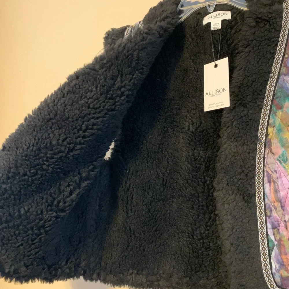 Allison New York quilted black faux fur cropped vest   Size XSTP - Picture 5 of 10